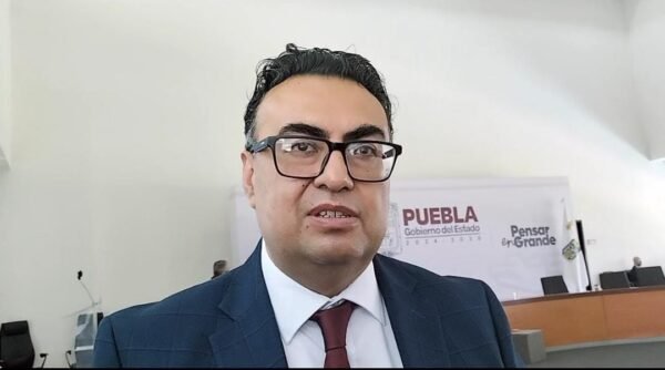 Titular de Salud en Puebla promete agilizar distribución de medicamentos ante protestas en hospitales del estado
