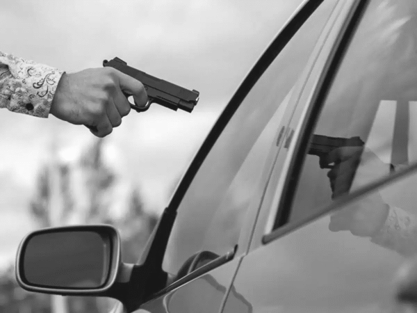 Lo despojan de su camioneta sobre la Izúcar-Acatlán