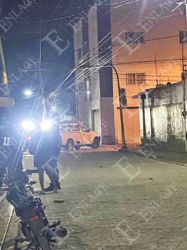 Conductor ebrio fue detenido tras chocar diversos vehículos en Izúcar
