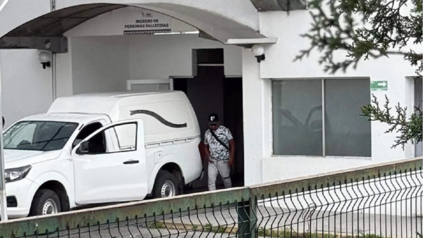 A golpes, funerarias se disputan el retiro de un cadáver