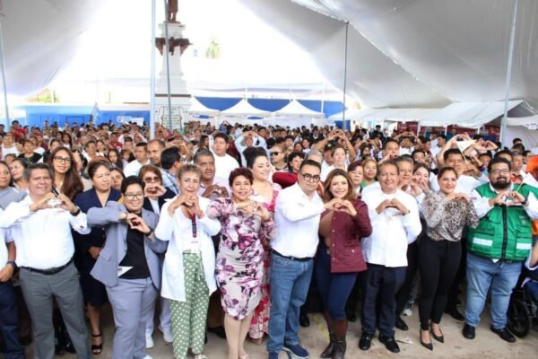 Salud gratuita en Acatlán