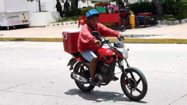 Señalan a tortillero de exhibicionista en Izúcar