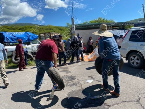 Reabren carretera tras bloqueo por puente colapsado