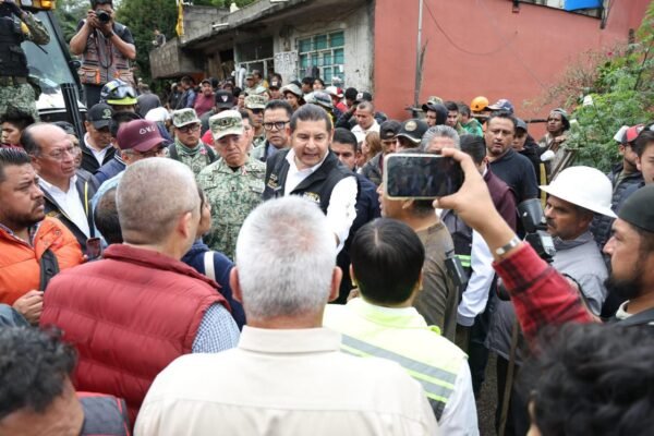 Gobernador Armenta responde de manera inmediata en zonas afectadas por lluvias y supervisa entrega de apoyos