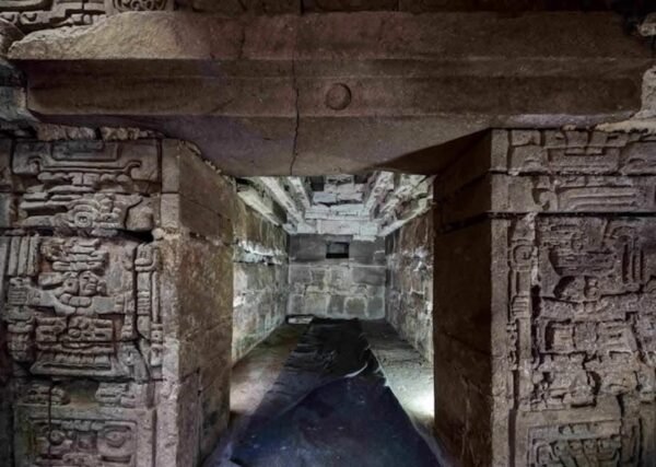 Hallan tumba zapoteca en Oaxaca