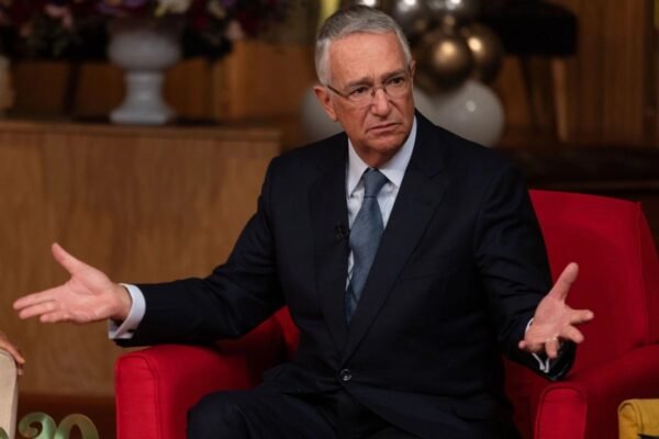 Salinas Pliego inicia pago de 32 mil mdp al SAT