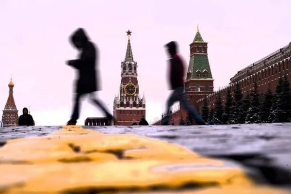 Rusia retiene israelíes y eleva tensión con Israel