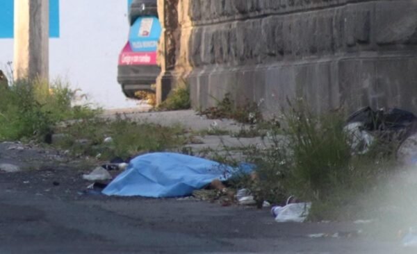 Apuñalan a hombre mientras dormía en Tehuitzingo