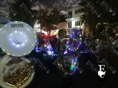 Desfile y encendido del árbol en Chietla 2024 (3)