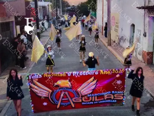 Desfile y encendido del árbol en Chietla 2024 (6)